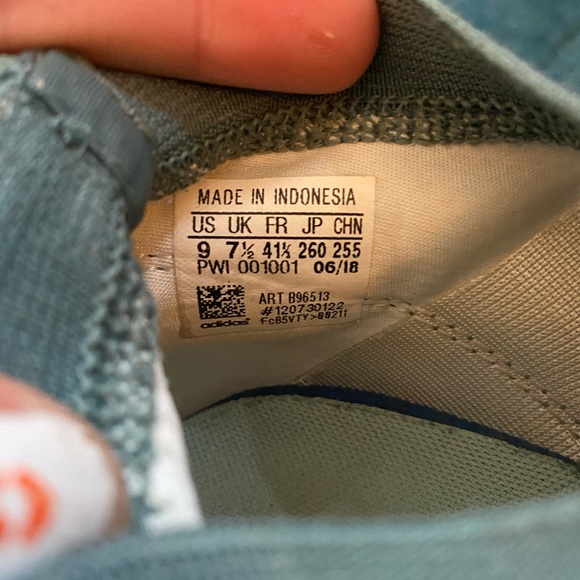 Adidas Queso (raw green) woman’s sneaker - Picture 6 of 7